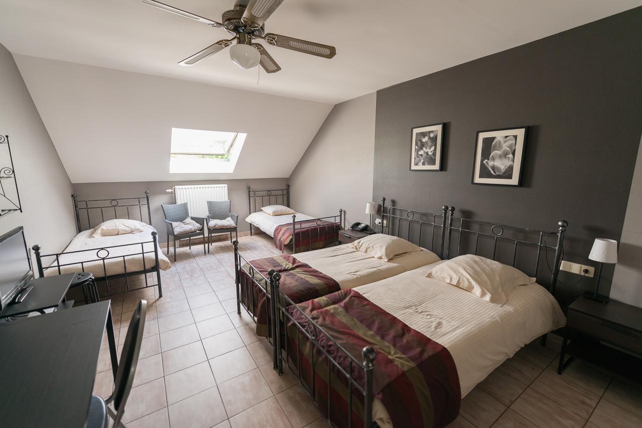Auberge De La Lesse Celles  Exteriér fotografie