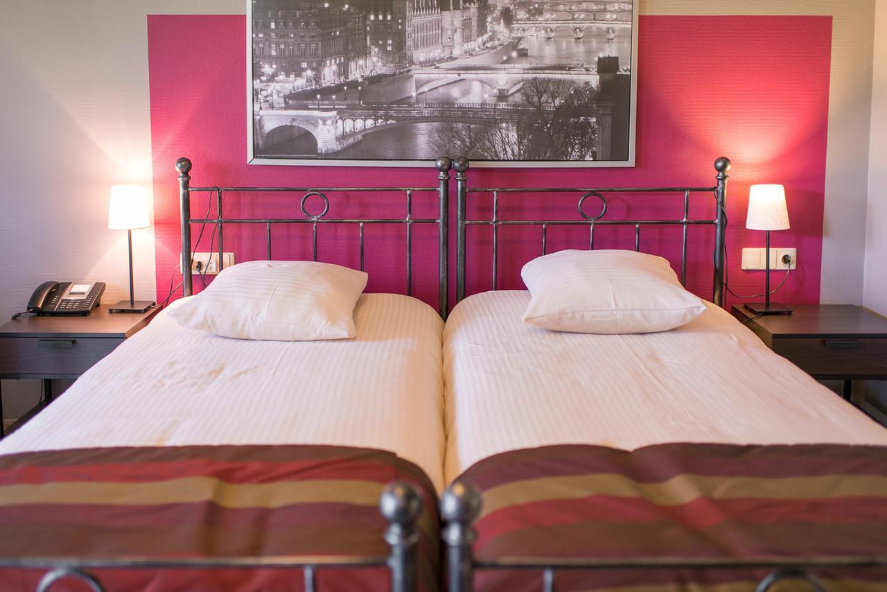 Auberge De La Lesse Celles  Exteriér fotografie
