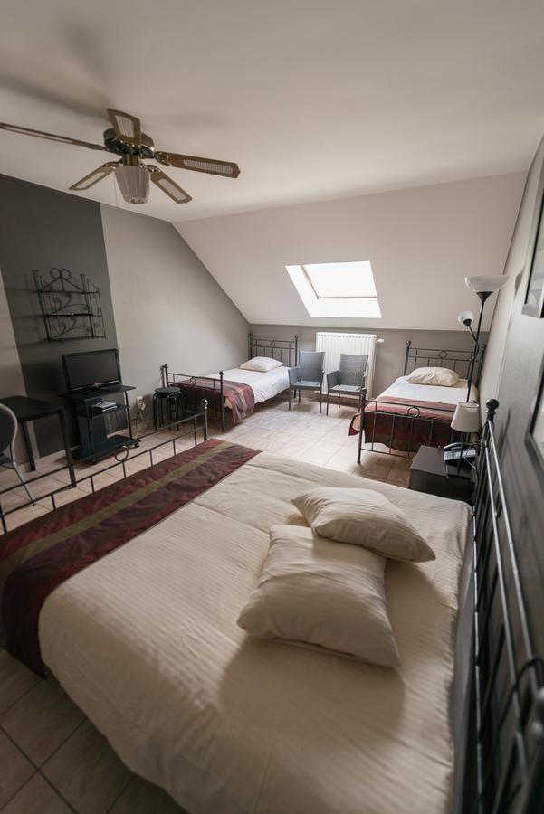 Auberge De La Lesse Celles  Exteriér fotografie