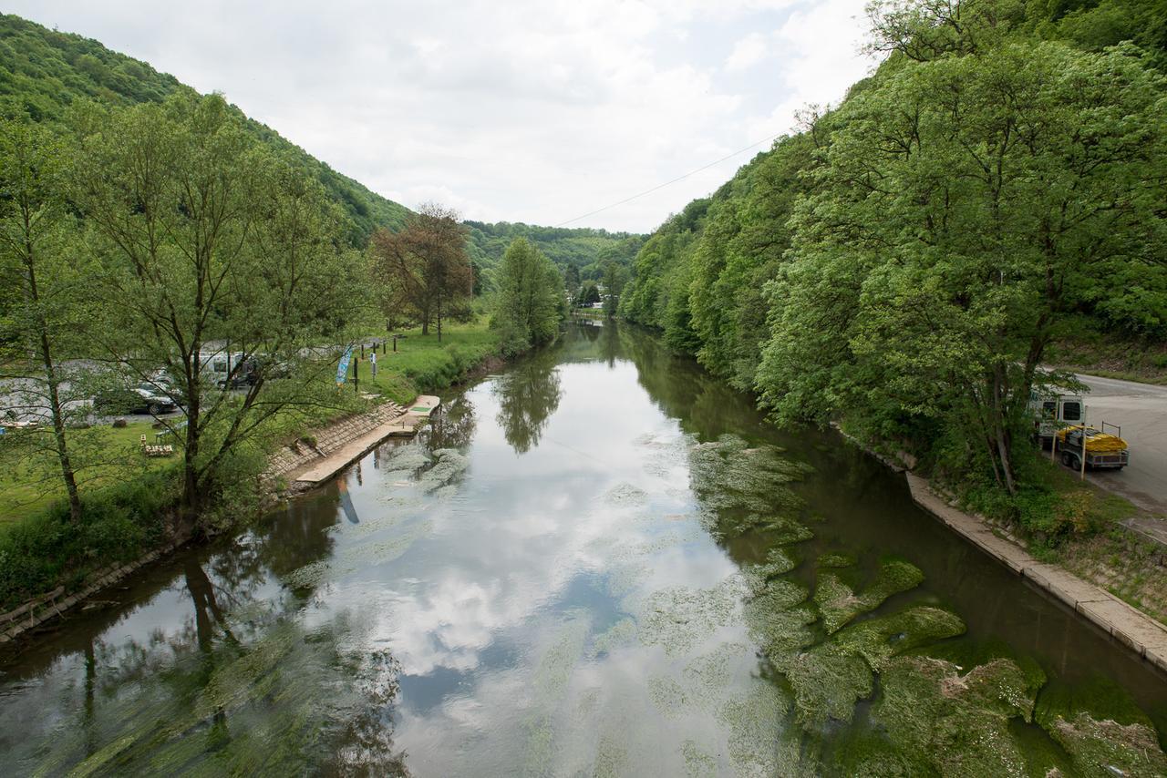 Auberge De La Lesse Celles  Exteriér fotografie