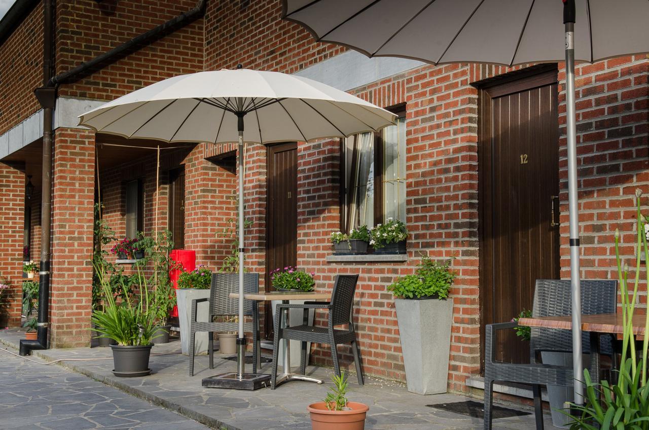 Auberge De La Lesse Celles  Exteriér fotografie